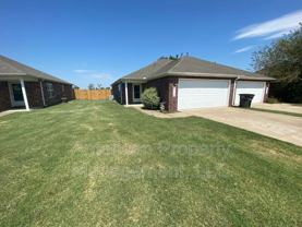4716 Ne Wisconsin St - Photo 1 of 1
