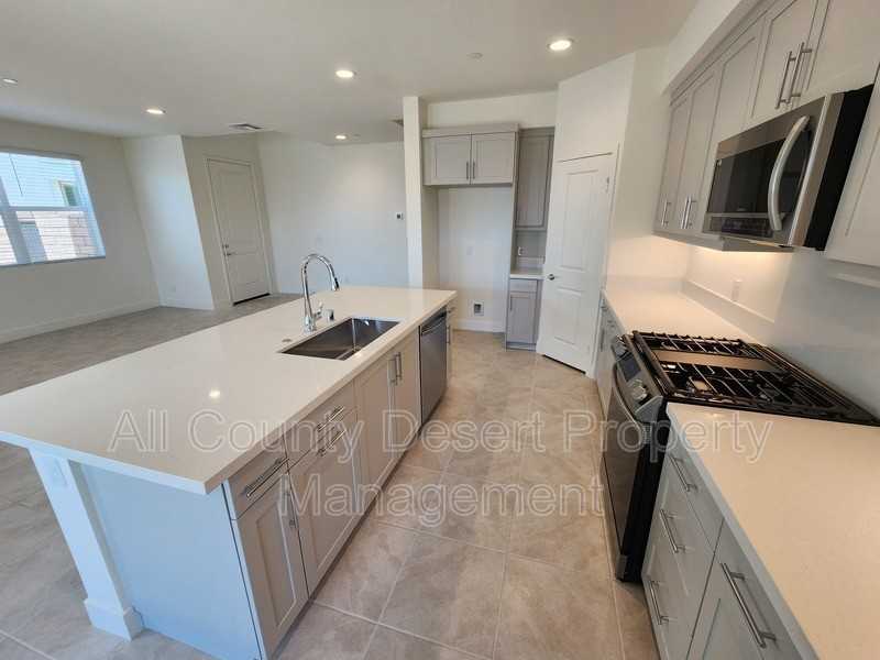 43215 Passagio Lago Way - Photo 5 of 50