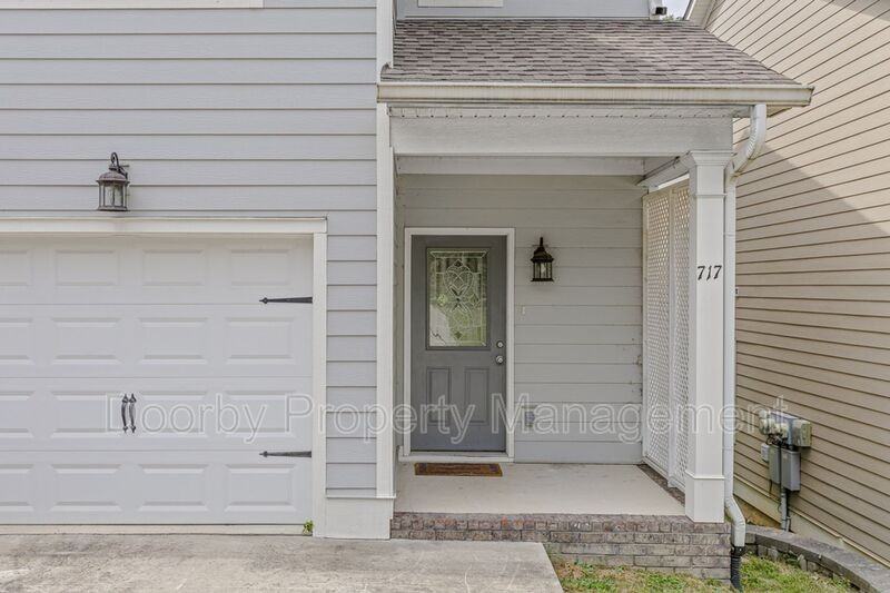 717 Ladd Ave - Photo 2 of 22