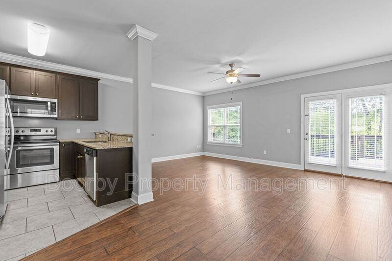 717 Ladd Ave - Photo 5 of 22