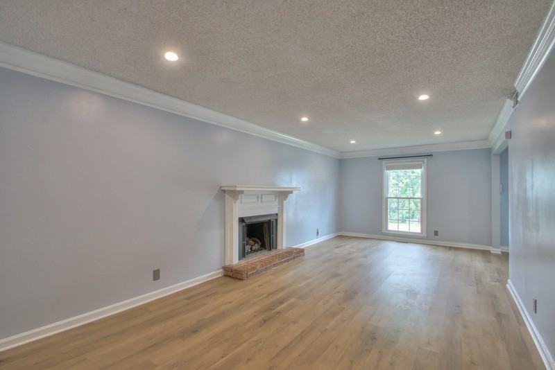 5329 Village Way - Photo 2 of 10