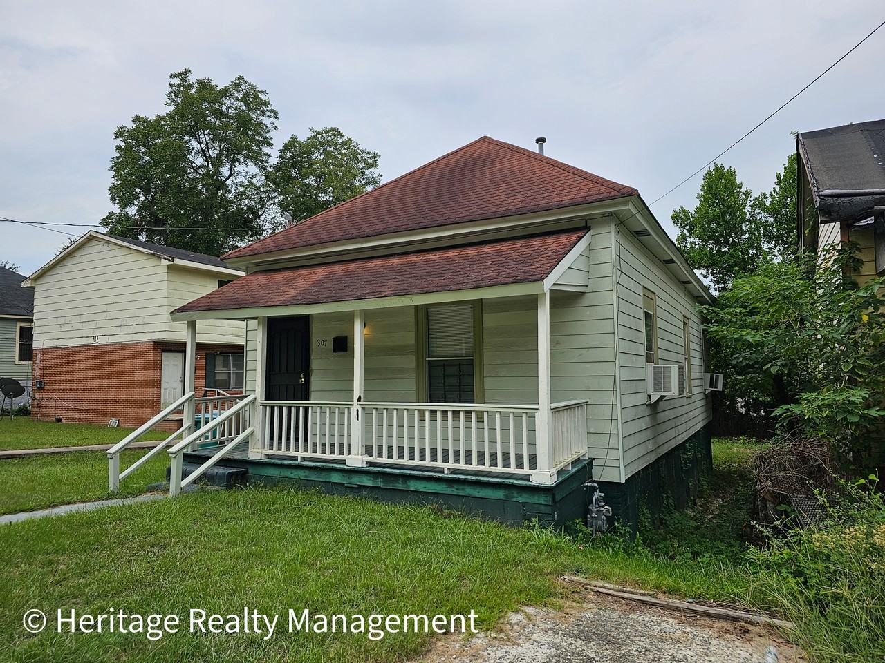307 Madison St - Photo 2 of 14