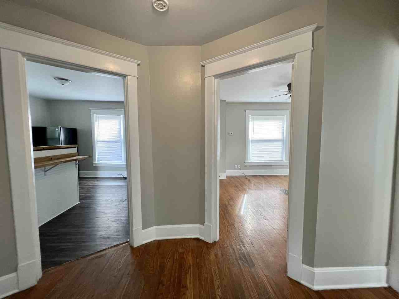 4725 Southern Pkwy - Photo 3 of 36