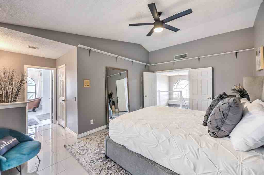 3179 Paintedhills Ave - Photo 5 of 50