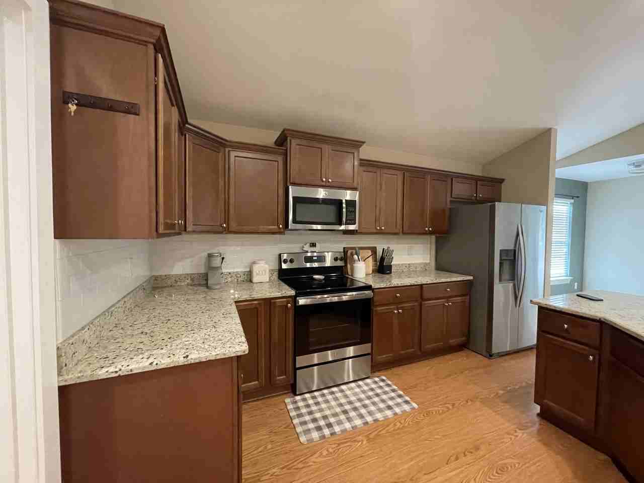 115 Marsh Ct - Photo 3 of 16