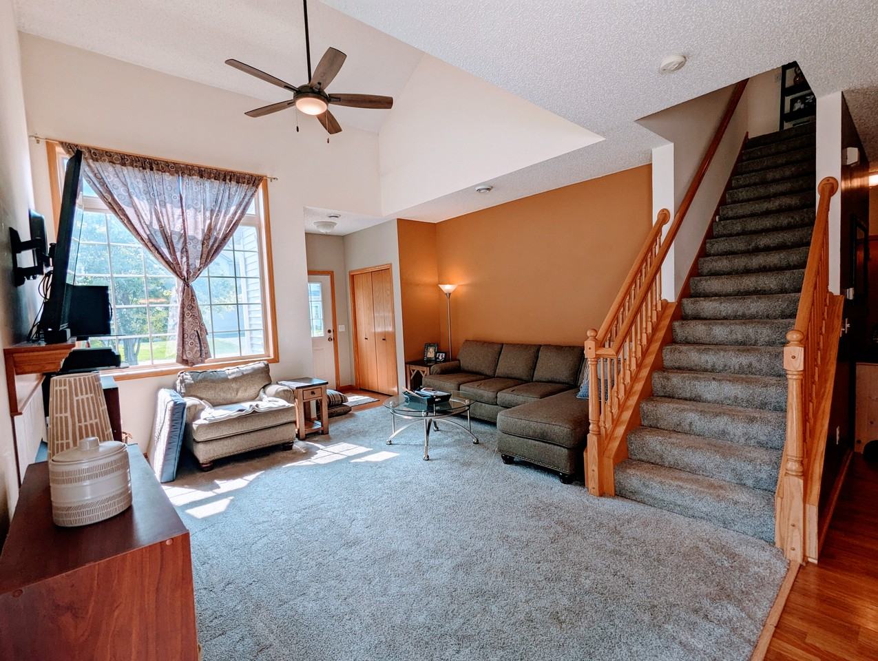 16812 Embers Ave - Photo 3 of 13