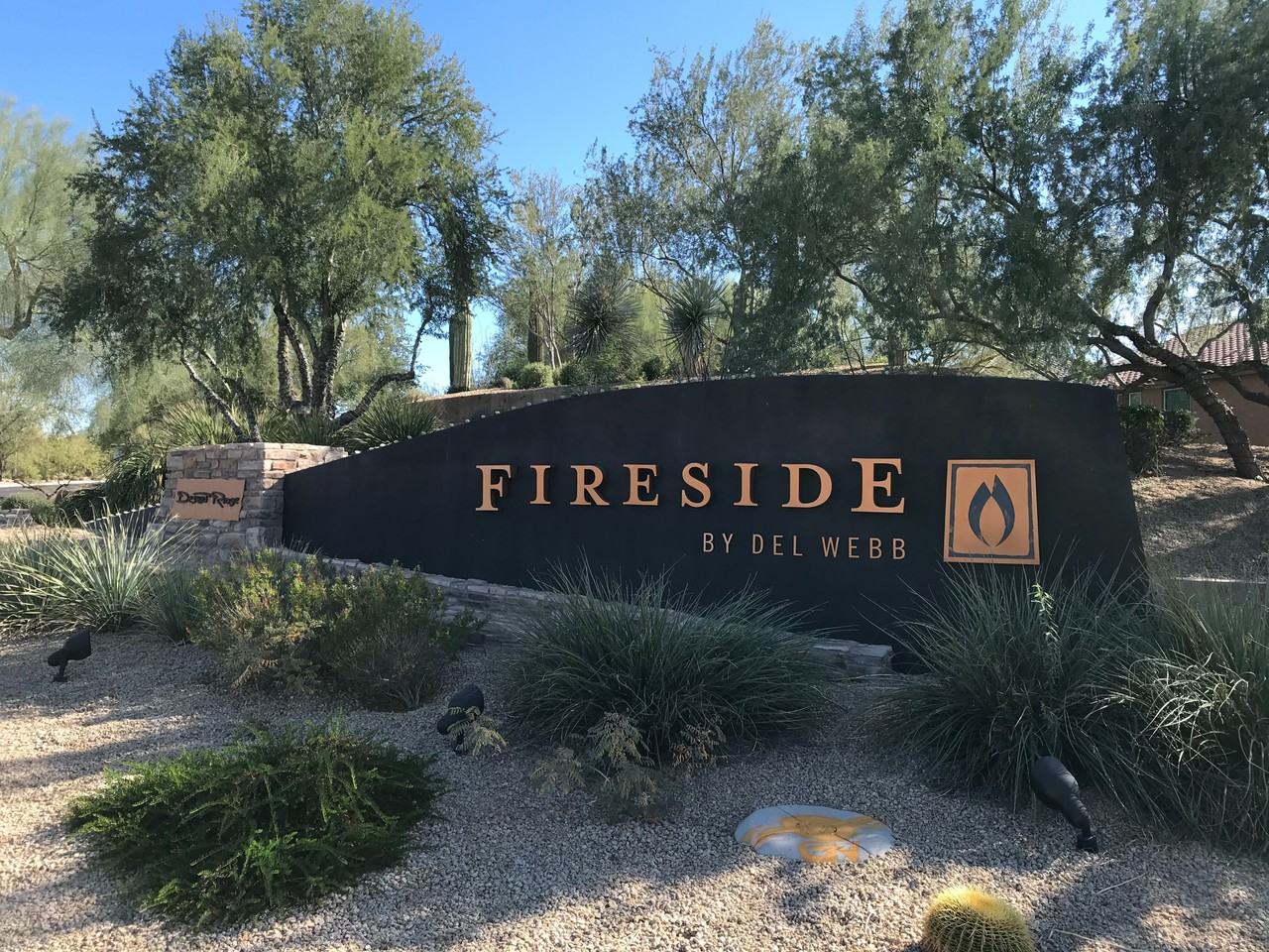 3838 E Cat Balue Dr - Photo 2 of 23