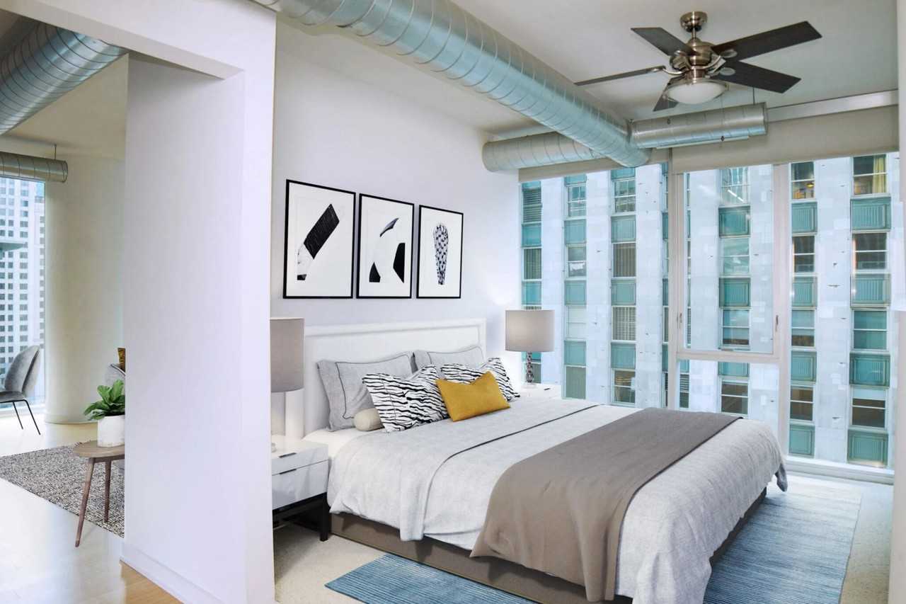 W Kinzie St #1005 - Photo 5 of 25