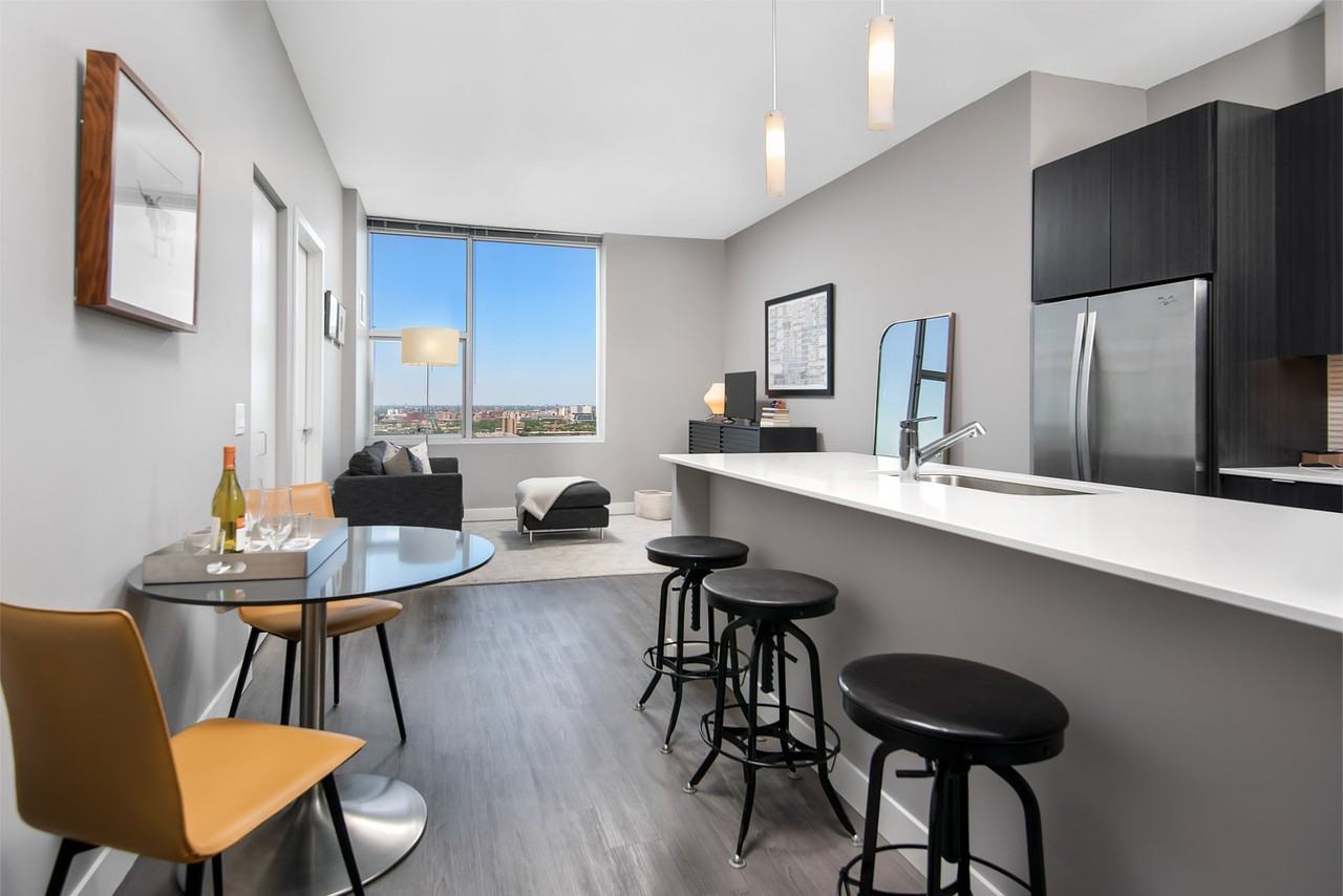 South Clark St. & 10th #1307 - Photo 3 of 30