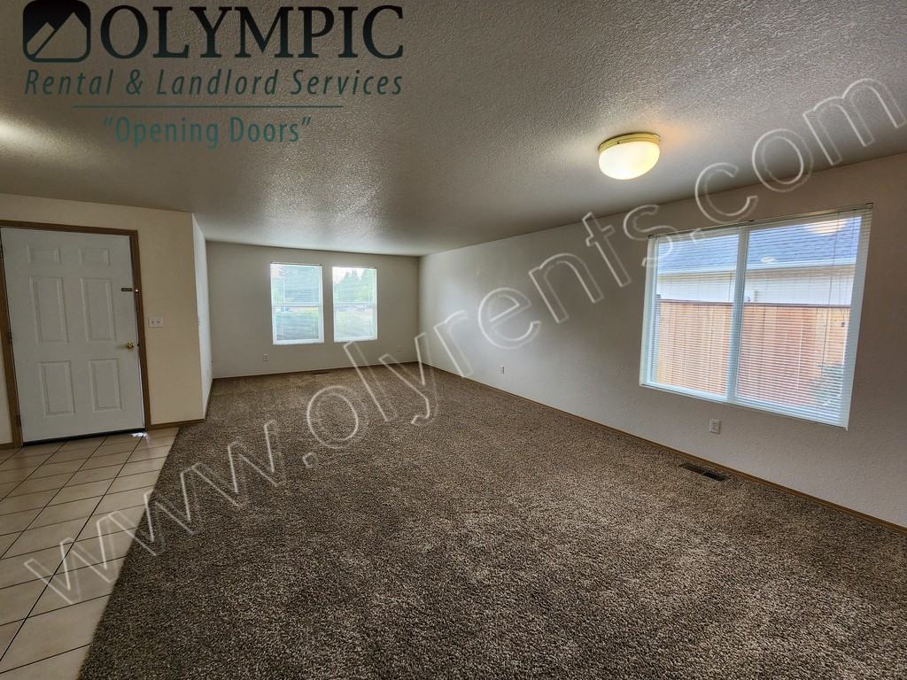 2822 Muriel Ct Se - Photo 3 of 18