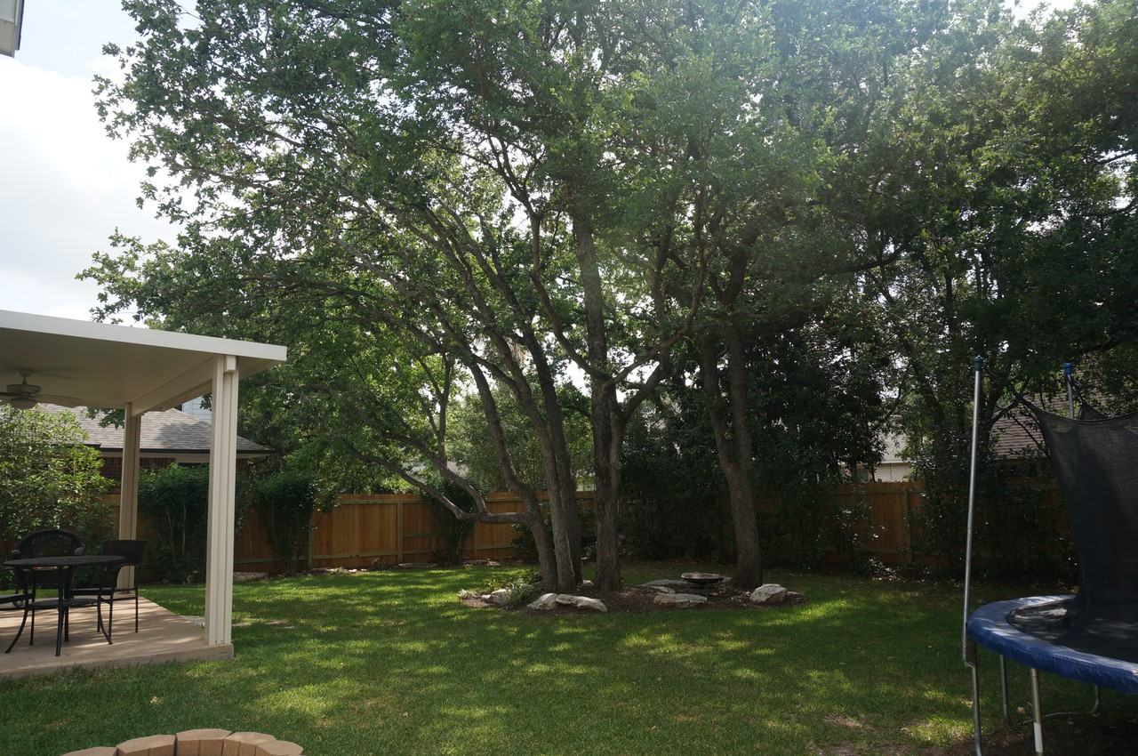 609 Oak Park Dr - Photo 2 of 8