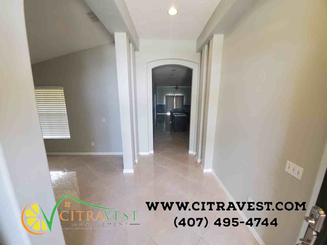 227 Somerset Dr - Photo 3 of 14