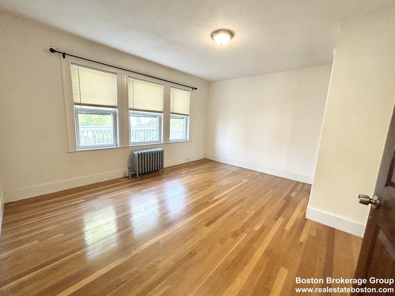 11 Romsey St #3 - Photo 3 of 8