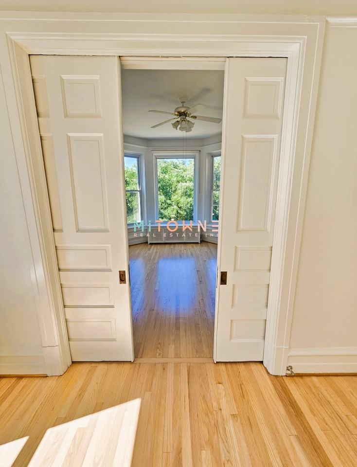 4713 N Hermitage Ave #2 - Photo 7 of 30