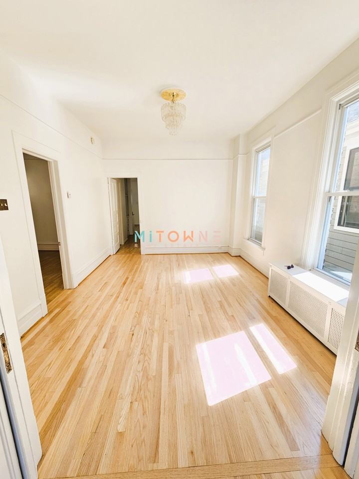 4713 N Hermitage Ave #2 - Photo 6 of 30