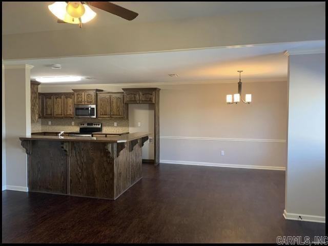 2405 Canterbury Ln - Photo 5 of 24