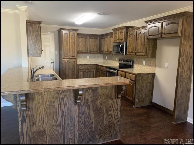 2405 Canterbury Ln - Photo 7 of 24