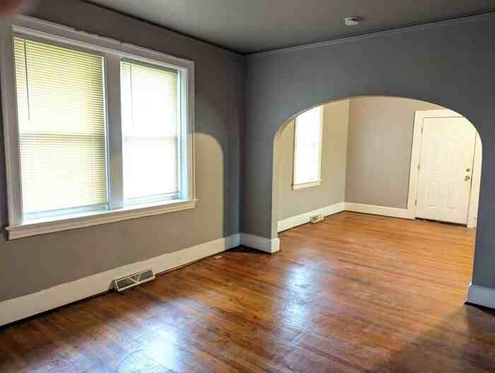 10140 Baron Dr - Photo 3 of 9