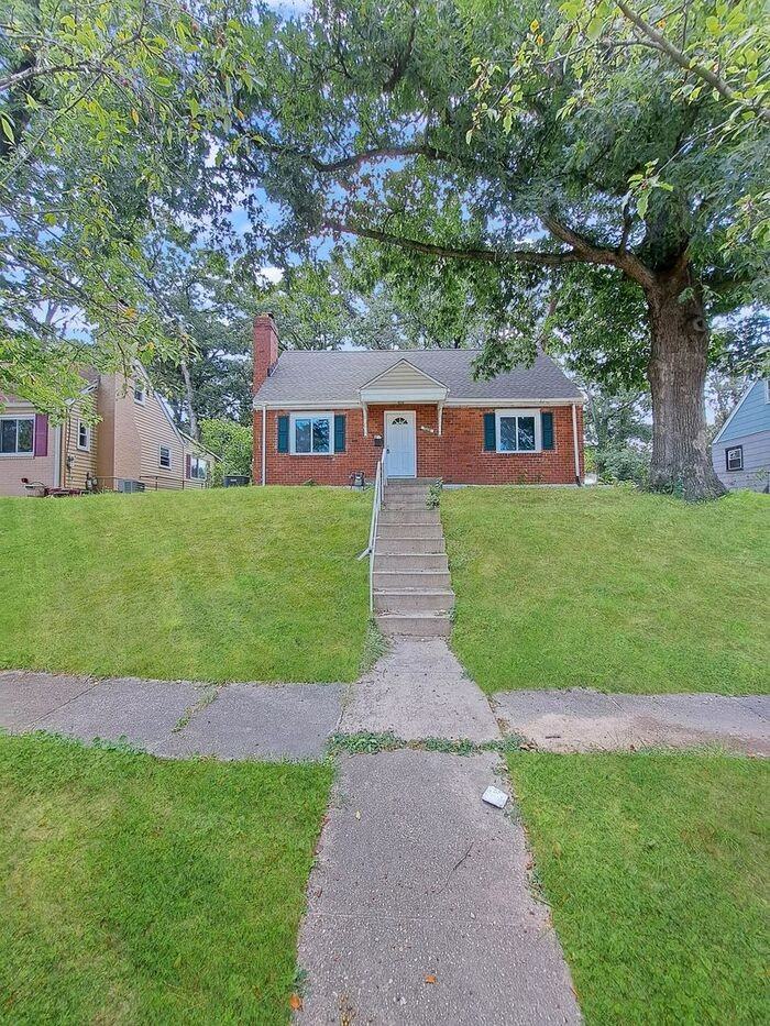 7009 Foster St - Photo 2 of 31