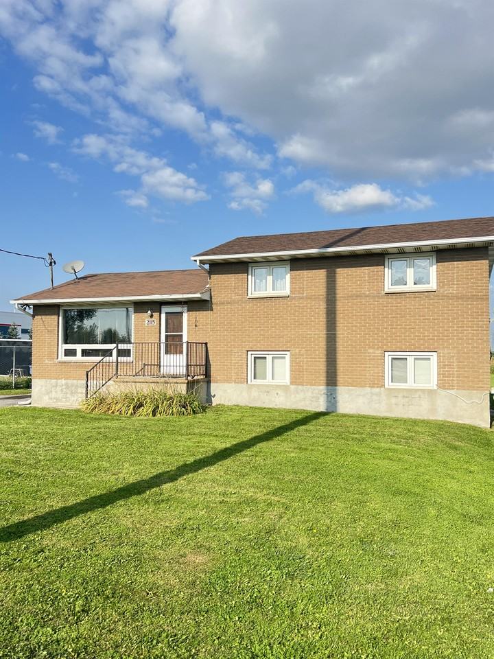 2115 MerBleue Road B Apartments 2115 MerBleue Rd, Ottawa, ON K4A