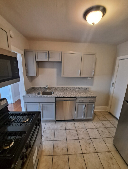 7526-36 S Colfax Ave - Photo 2 of 5