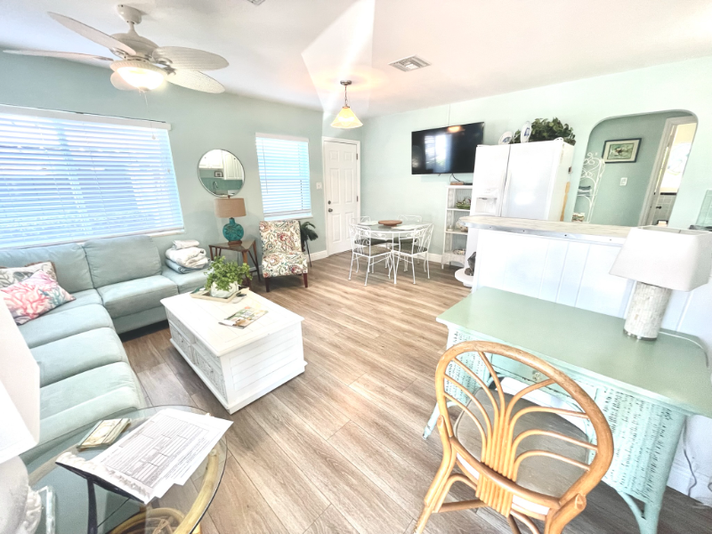 14902 N Bayshore Dr - Photo 5 of 20