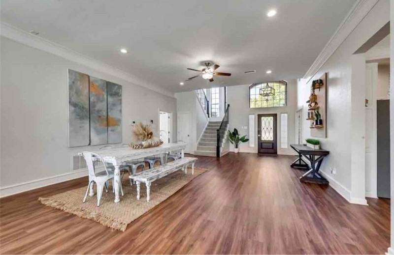 1503 Sweetgum Cir - Photo 2 of 11