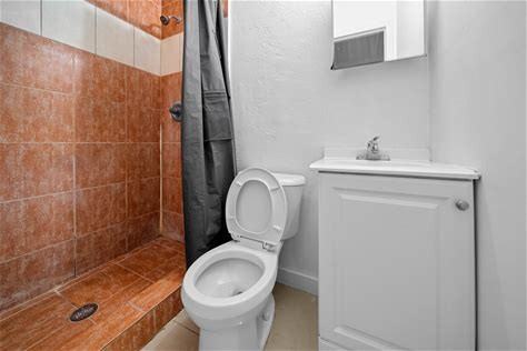 Colony Club - Photo 3 of 5