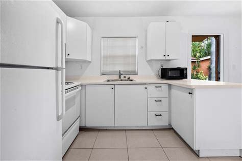 Colony Club - Photo 5 of 5