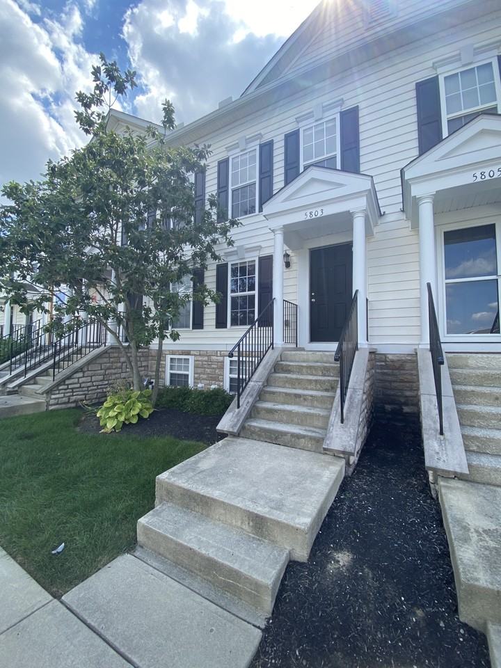 5803 Bridgehampton Dr #5803 - Photo 2 of 37