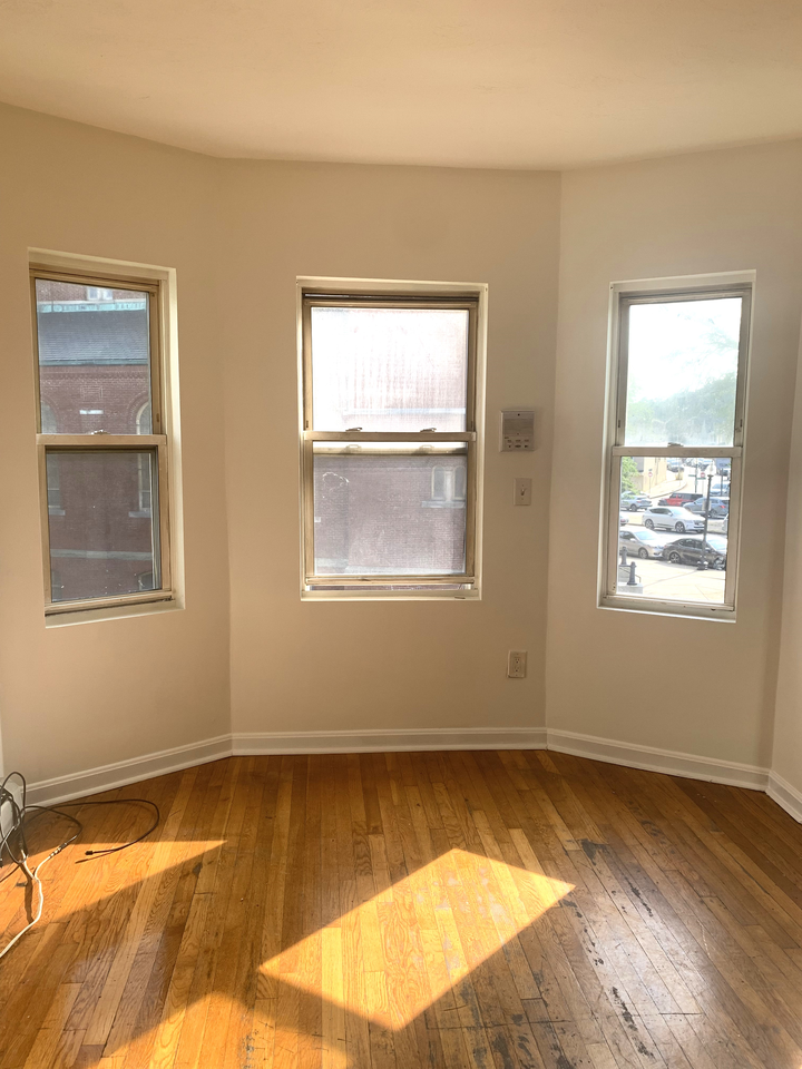 8 Fremont Street #2L - Photo 2 of 11