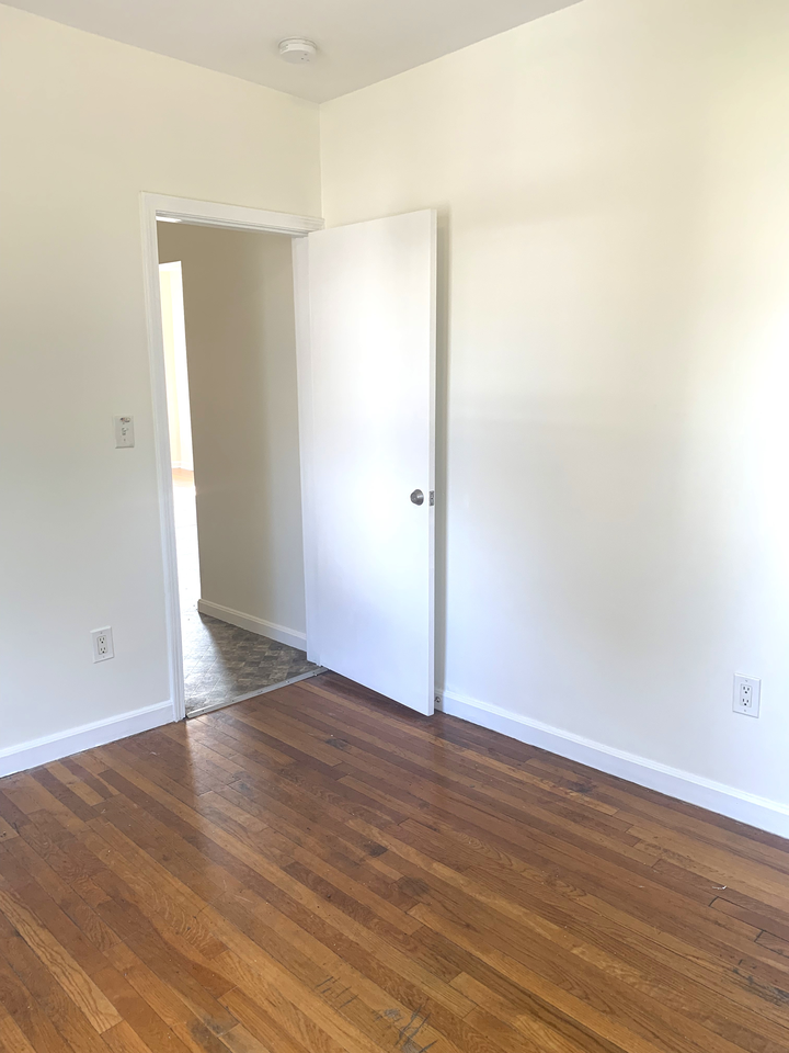 8 Fremont Street #2L - Photo 3 of 11