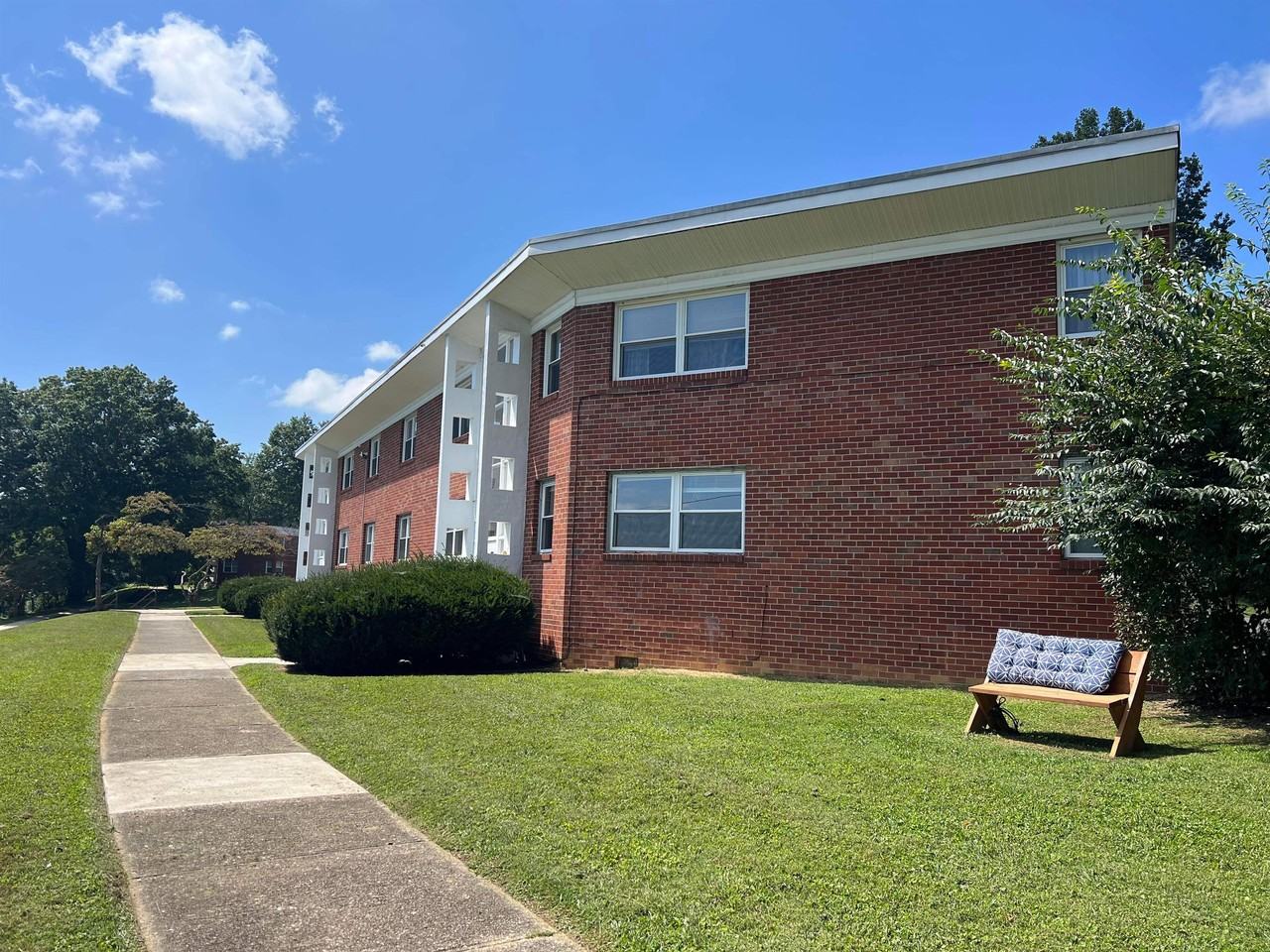 170 Mesa LaneBuilding 5 #5-204 - Photo 3 of 8