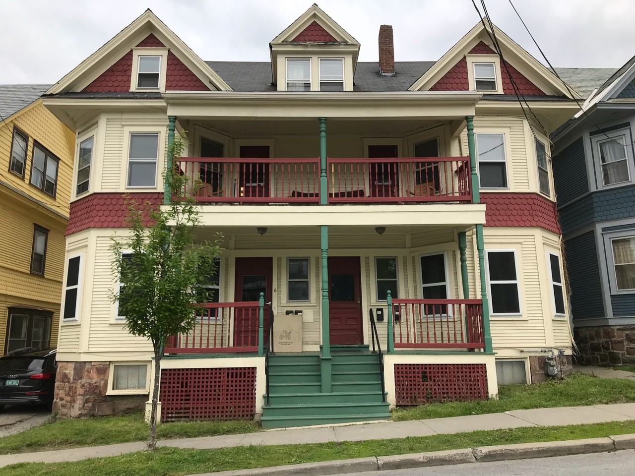 8 Bradley St #8-1
