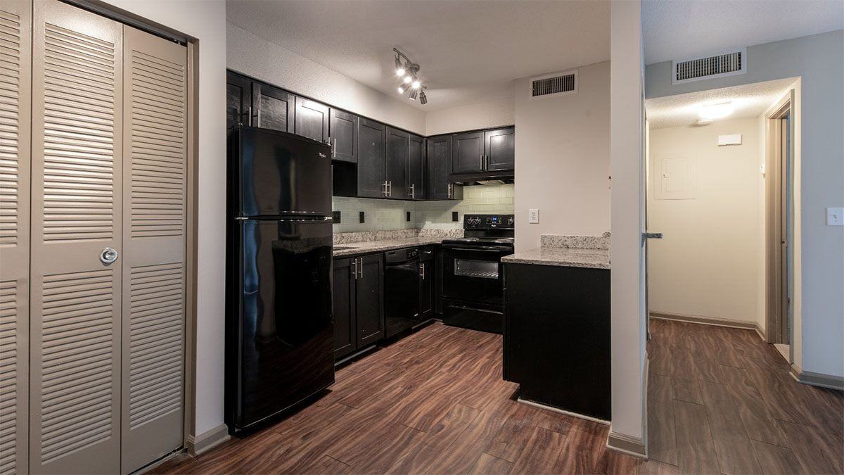 Amberlake Village - Photo 2 of 46