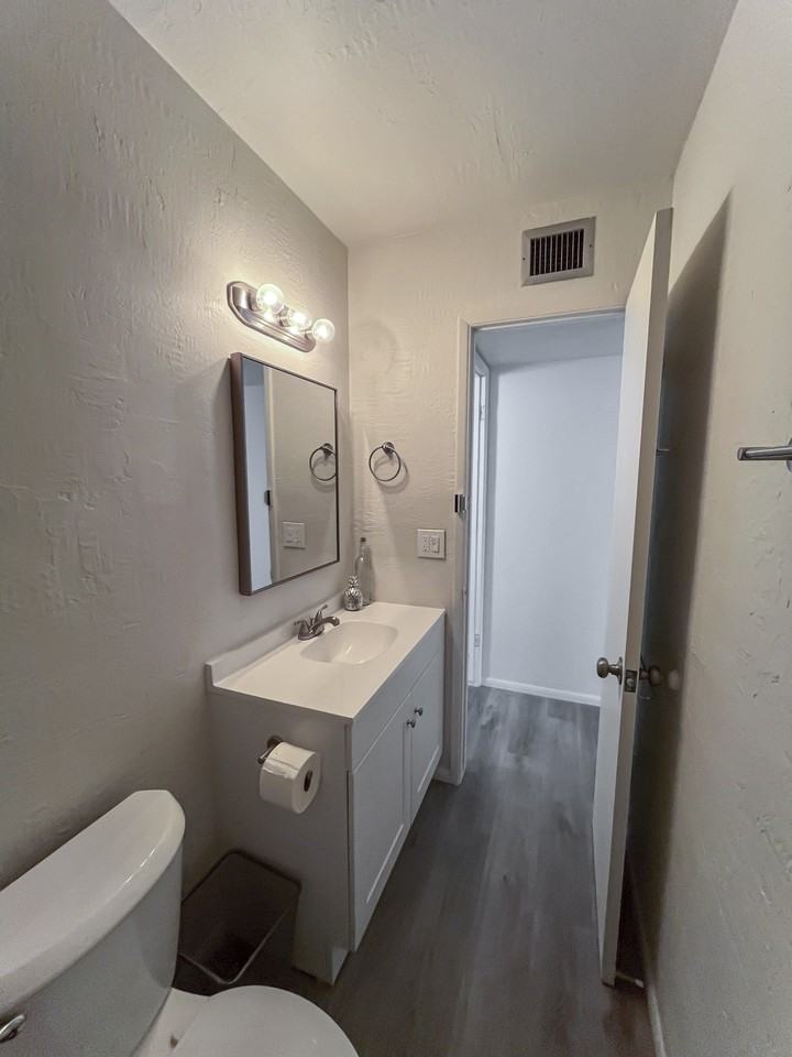 W Larkspur Dr - Photo 7 of 22