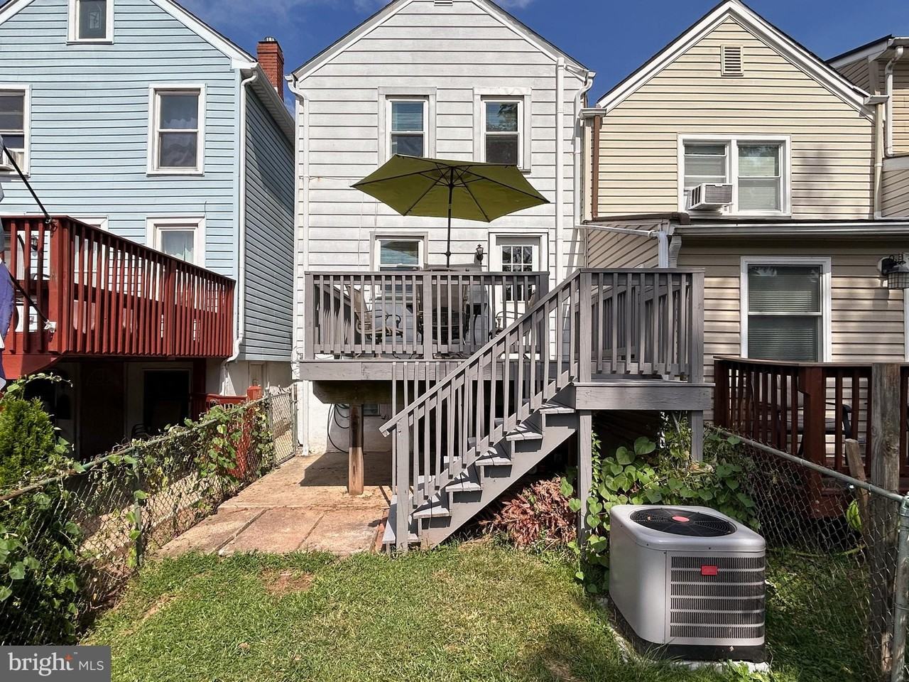 220 Saint Marys St - Photo 2 of 33