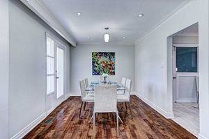 28 Highcourt Crescent - Photo 3 of 11