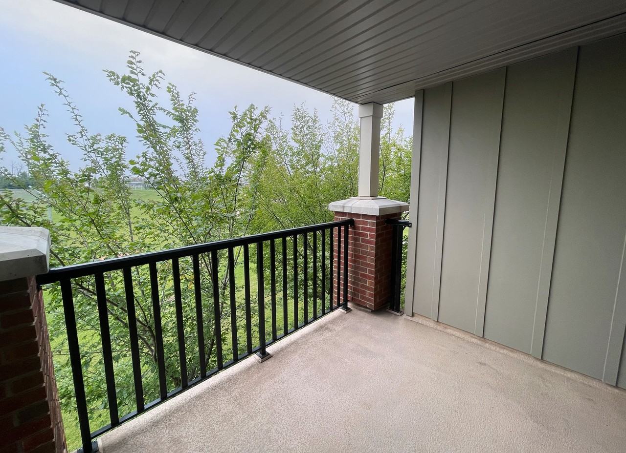 Windermere Village Apartments 3719 Whitelaw Lane Nw, Edmonton, AB T6W