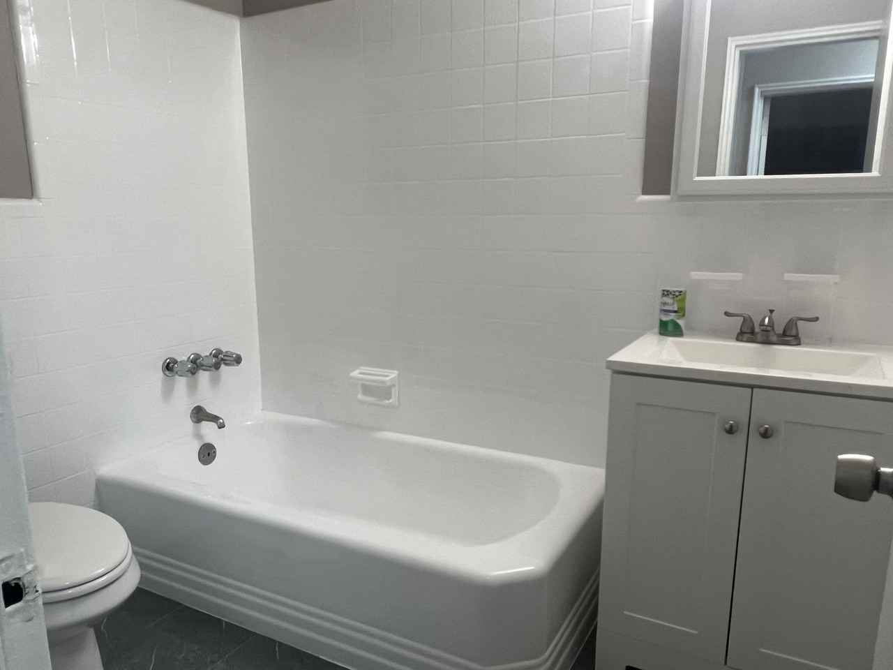 200 Broad Avenue - Photo 3 of 5