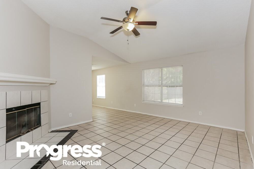 4530 Lizzy Dr - Photo 3 of 16