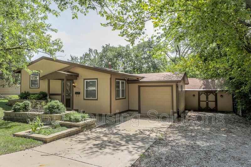 3505 E 107th Ter - Photo 2 of 17