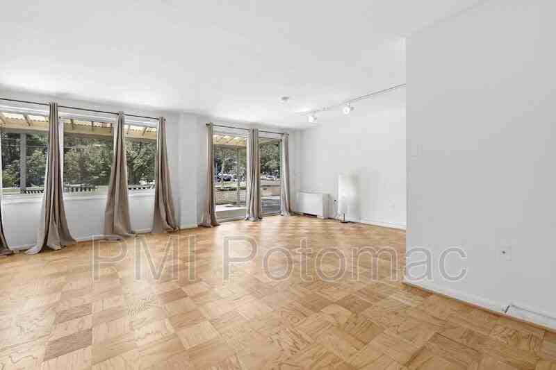 10201 Grosvenor Pl #325