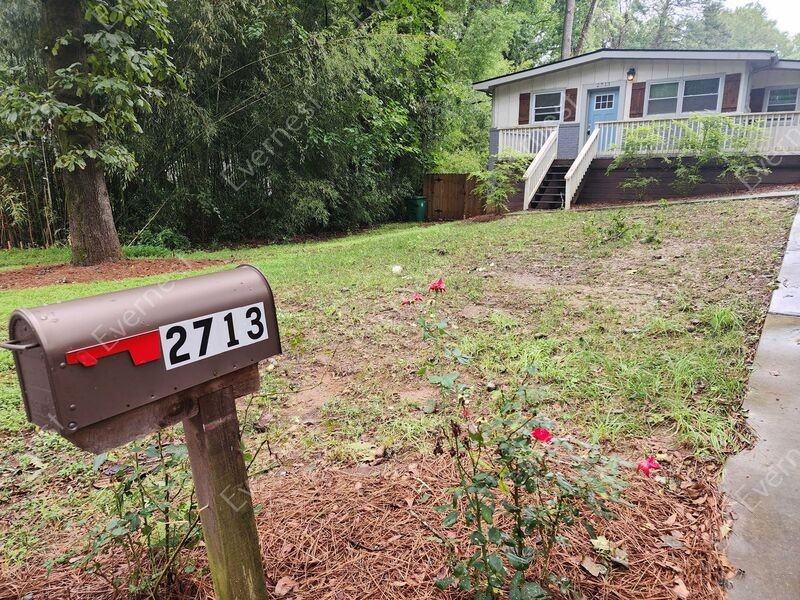 2713 Glenvalley Dr - Photo 3 of 29