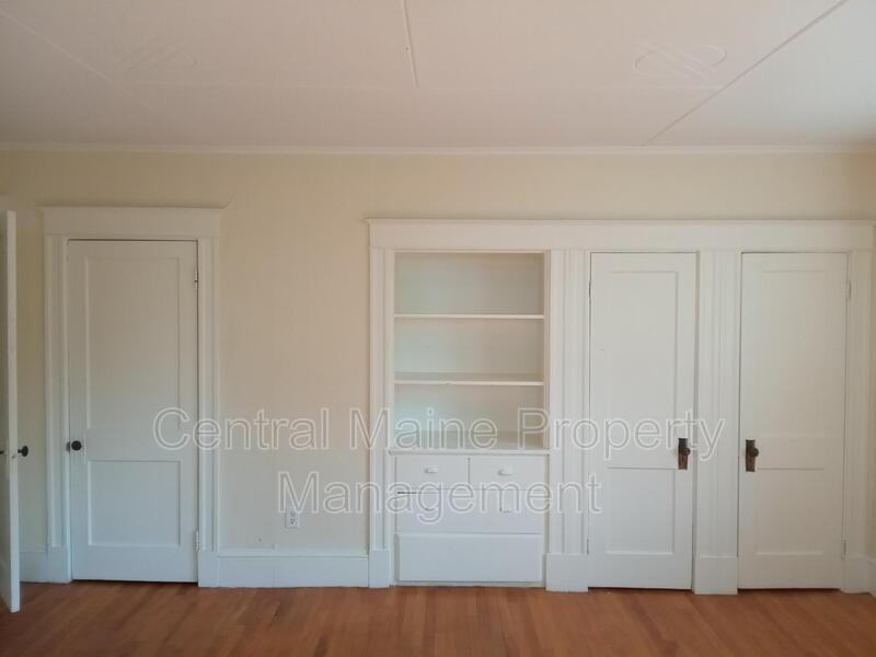 33 Bradley St - Photo 3 of 11