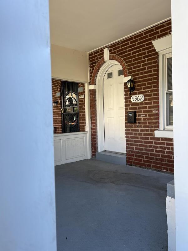 5362 W Oxford St - Photo 3 of 15