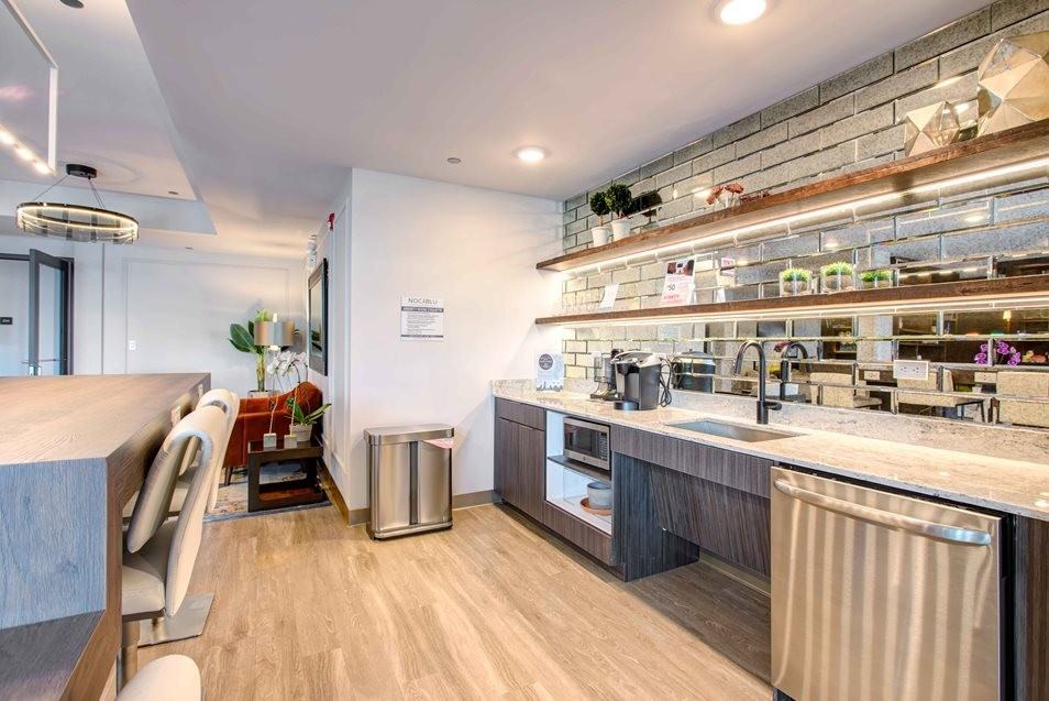 N California Ave #507 - Photo 2 of 20