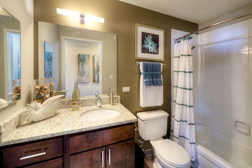 West Superior St. & State #3016 - Photo 2 of 20