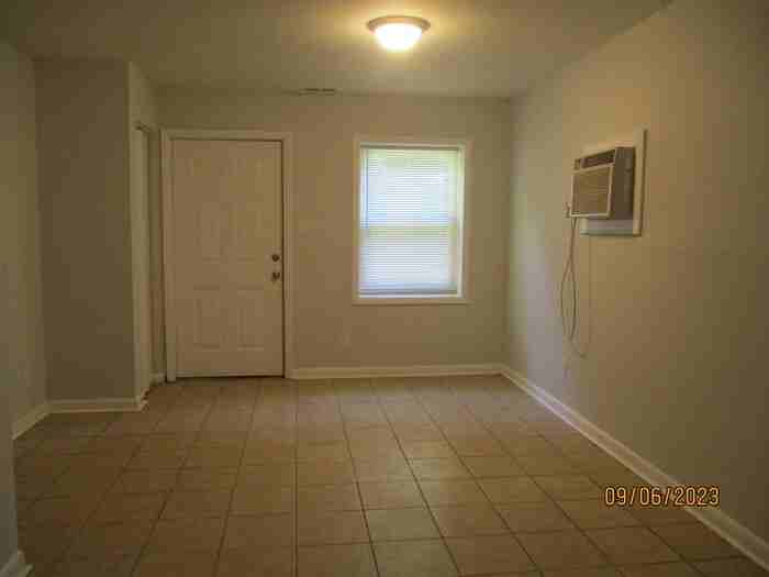 327 Oak St #327 - Photo 2 of 7