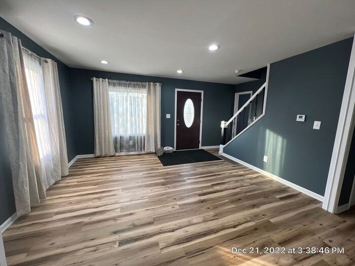 2002 Brentnell Ave - Photo 3 of 24